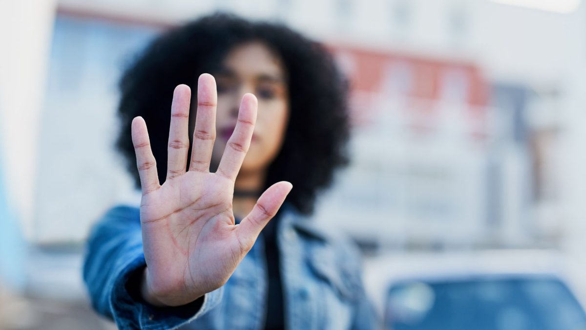 77. Non À La Haine Rendre Inéligible Les Personnes Répandant Des Discours De Haine